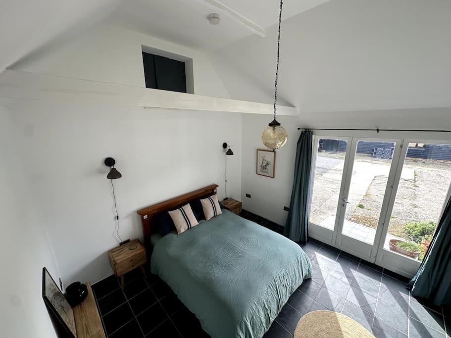 Apartment Mersea Kept Secret *